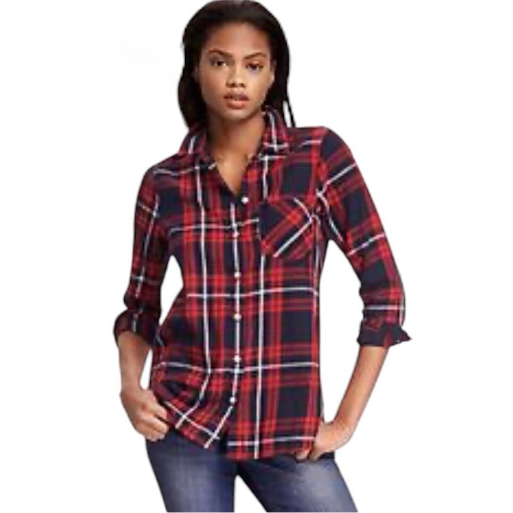 Old Navy Women’s Classic Plaid Flannel Shirt – Red & Navy – Size M